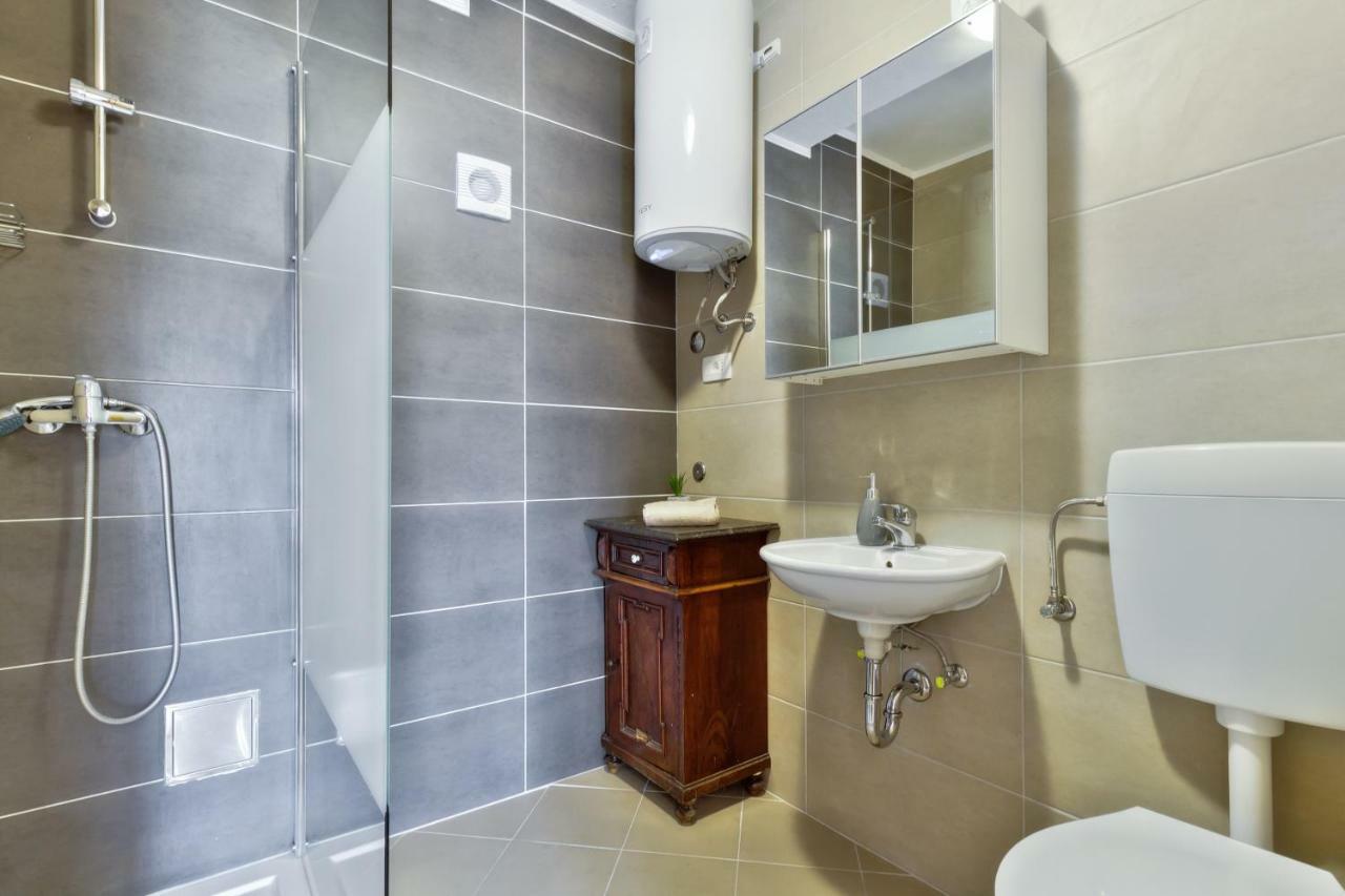 Apartmani Anna Umag Zewnętrze zdjęcie