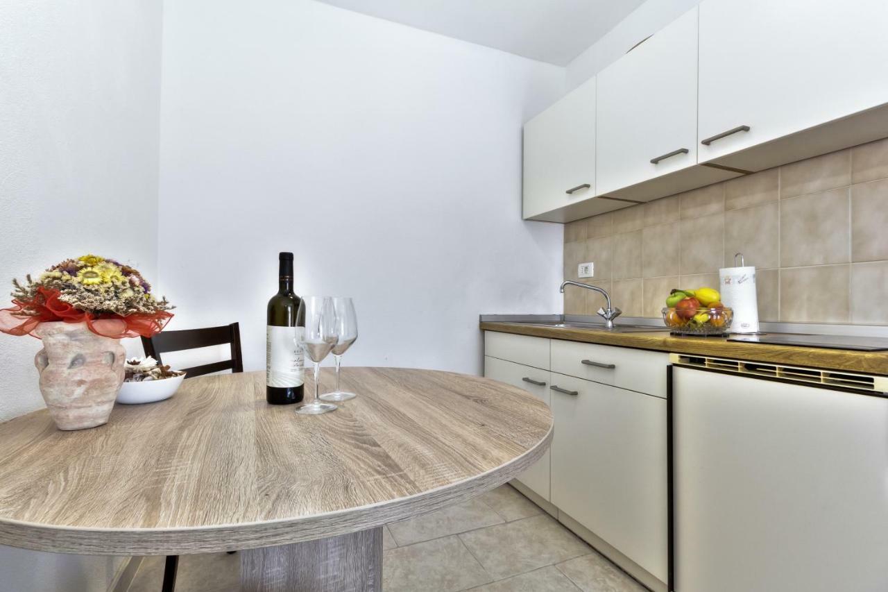 Apartmani Anna Umag Zewnętrze zdjęcie