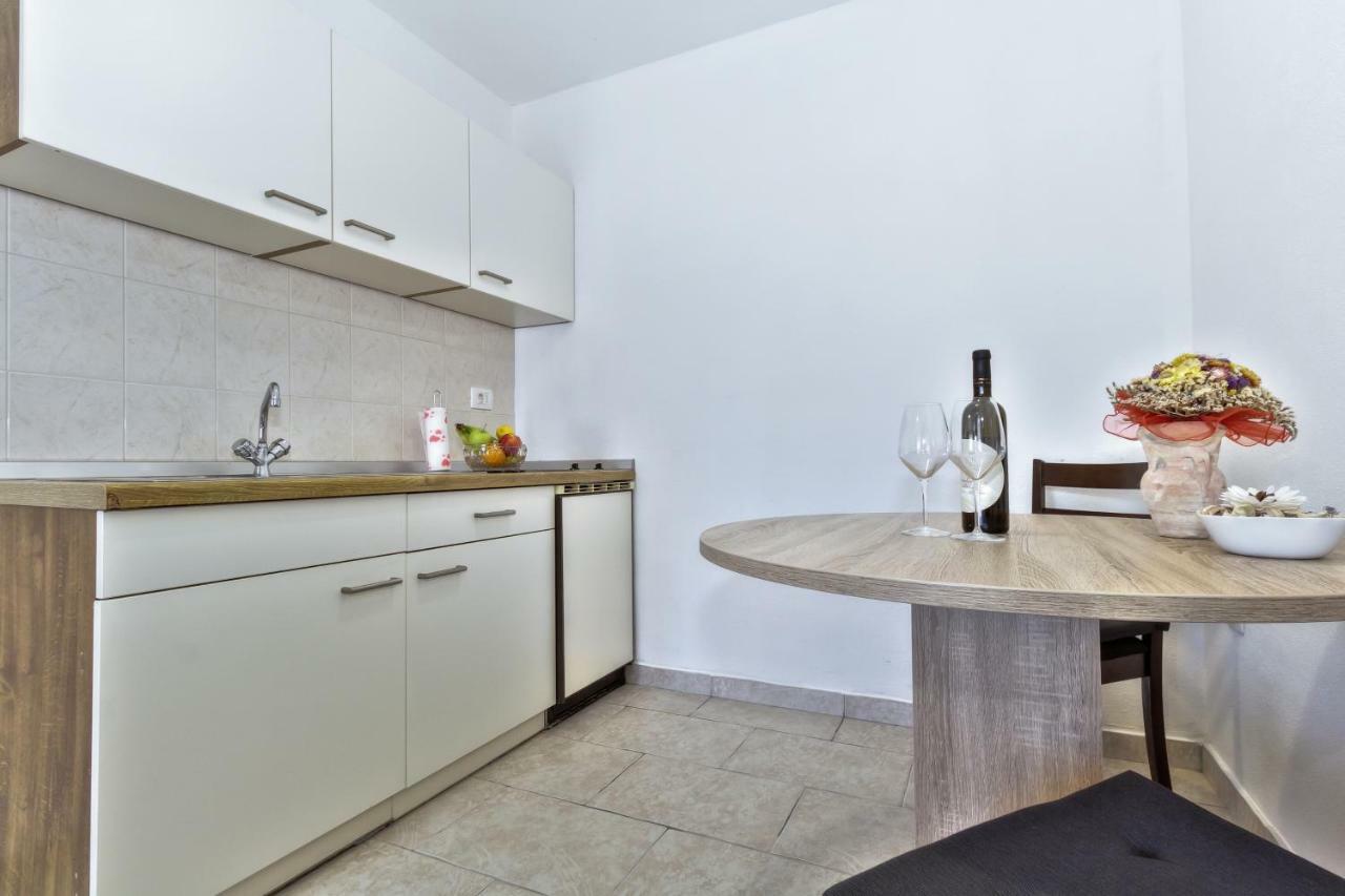 Apartmani Anna Umag Zewnętrze zdjęcie