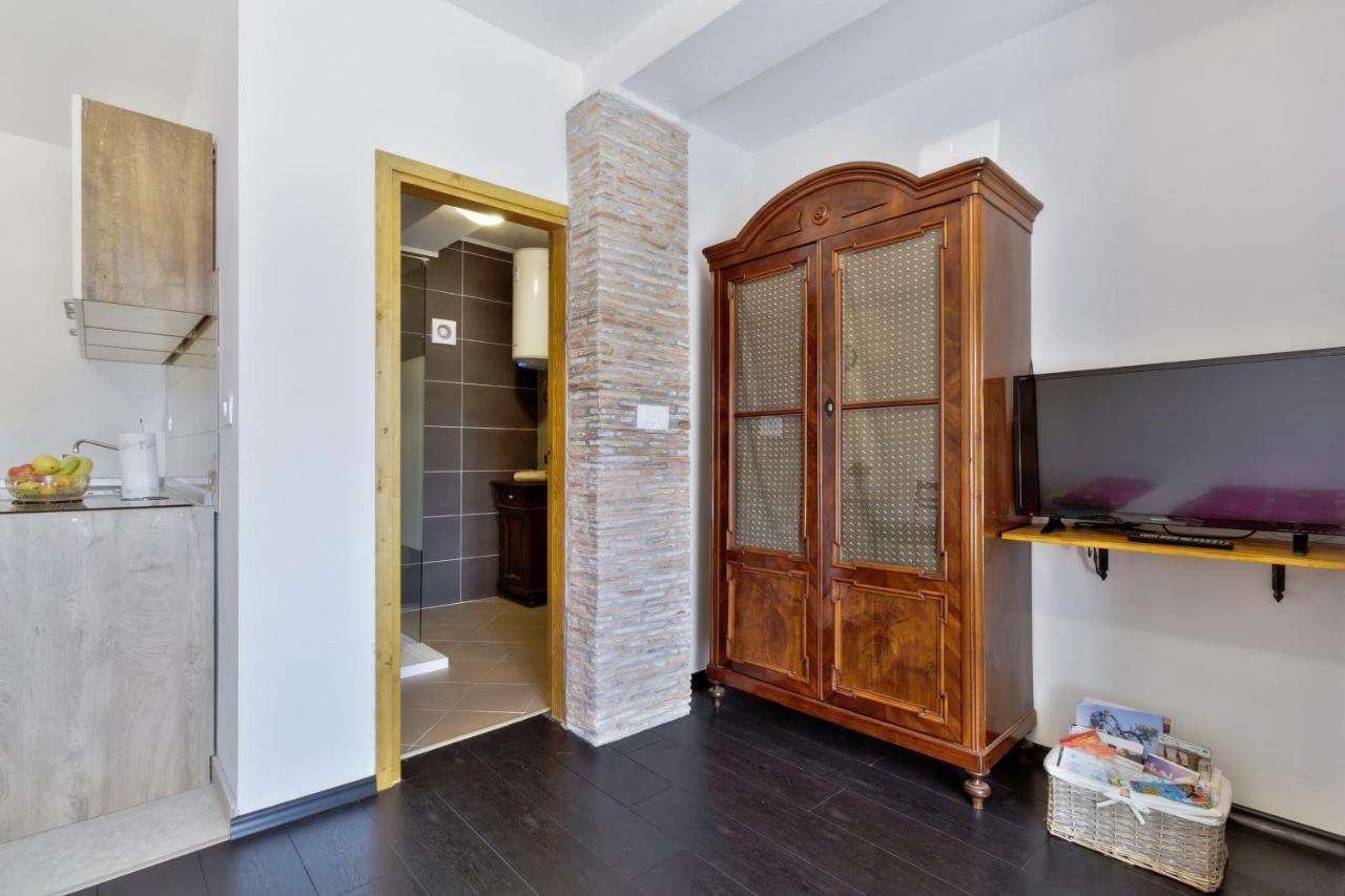 Apartmani Anna Umag Zewnętrze zdjęcie