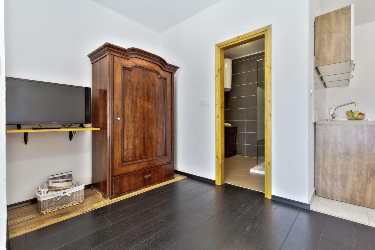 Apartmani Anna Umag Zewnętrze zdjęcie