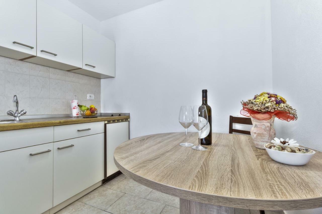 Apartmani Anna Umag Zewnętrze zdjęcie